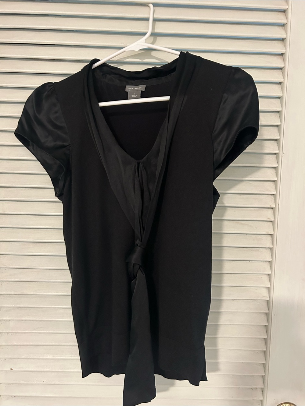 Ann Taylor Silk blouse top S Black